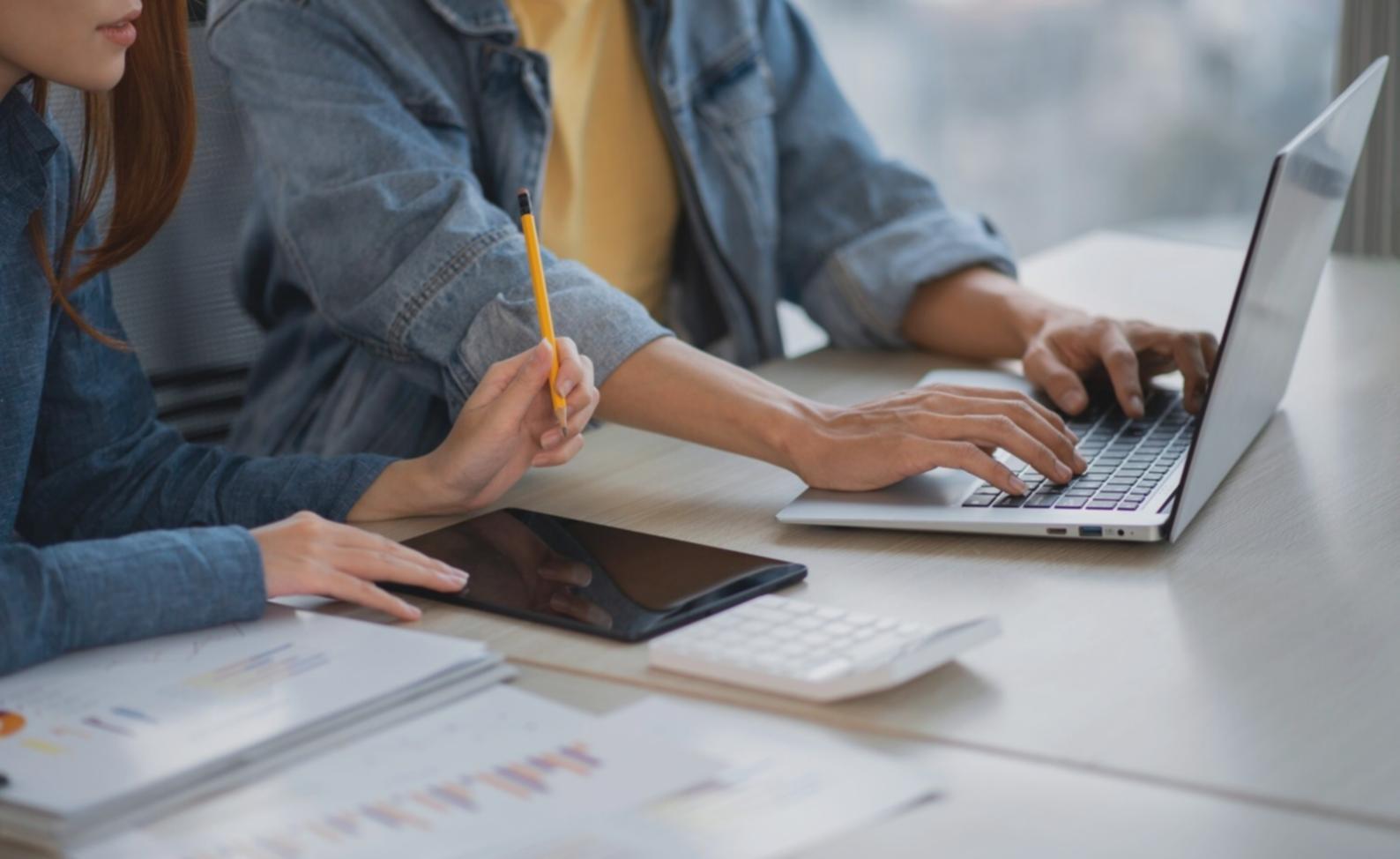 Offene Kommunikation über Finanzen